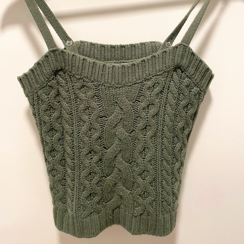 Cable-Knit Cropped Tank
